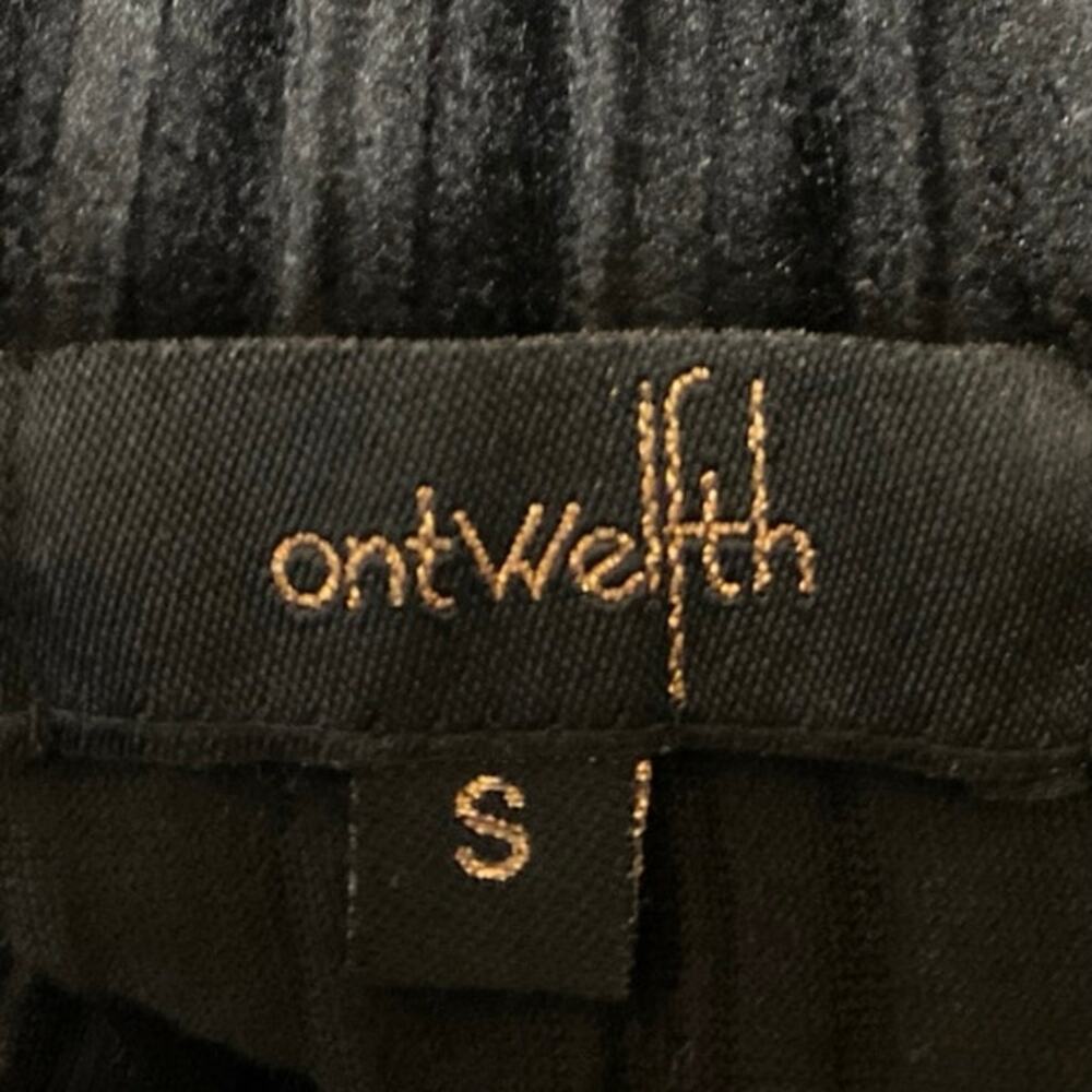 Ontwelfth Women's Black Pleated Knit Long Sleeve Turtleneck Sweater Top Size S - Picture 3 of 4